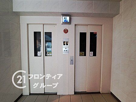 マンションのエレベーターは、快適でスムーズな移動を提供し、住む人の利便性を高める重要な設備です!