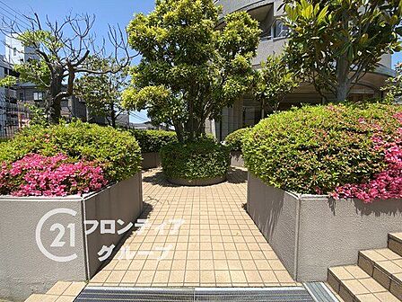 「賃貸のままでいいのか、買うべきか」その判断に必要な情報を、スタッフがわかりやすく整理してお伝えします。お気軽にご相談ください