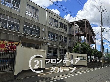 東大阪市立盾津東中学校 徒歩18分。 1610m