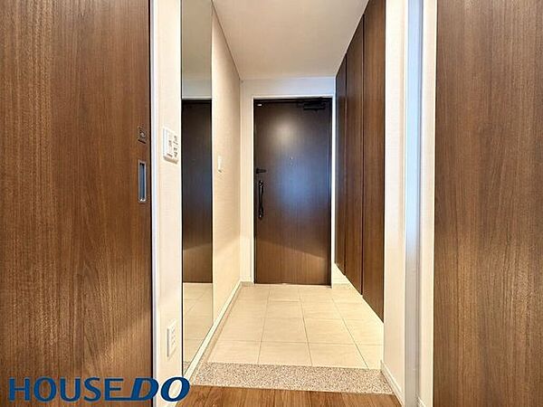 玄関を拡大表示