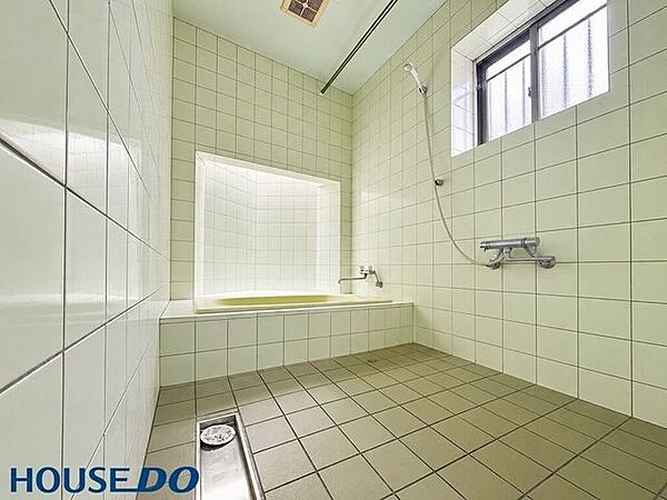 浴室を拡大表示