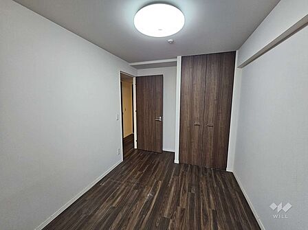 北東側洋室約6.0帖は主寝室として使い勝手の良い空間です。