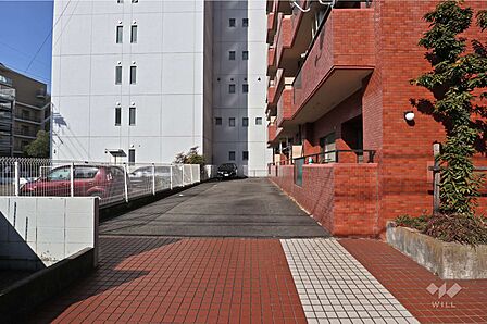 敷地内駐車場(屋外平面式)