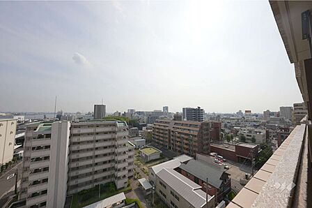 バルコニーからの眺め（南西方向）［2025年8月29日撮影］