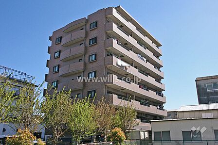 グランピア道徳の外観(南西側から)