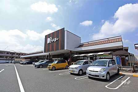 ドミー(大府店)の外観