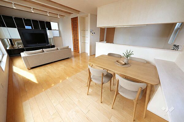 リビング/ダイニング 名古屋市熱田区二番2丁目 一戸建て