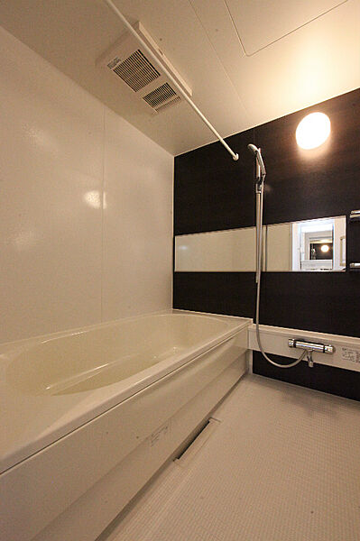 画像6:バスルーム　一坪風呂　浴室追焚機能　浴室暖房乾燥機