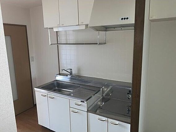 サープラス栄_内装_1