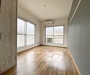 2面窓の明るく風の通るお部屋です。