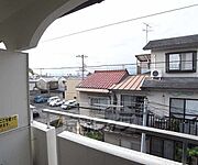 銀閣寺の交差点の近くの白川通りから少し西。
