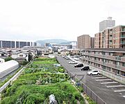 開けてます。