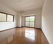 落ち着いた雰囲気のお部屋です