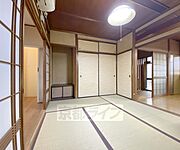 6帖の落ち着いた雰囲気の和室です。