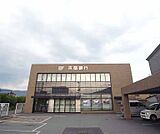 京都銀行 千代川支店まで190m 駐車スペース広めで利用しやすい