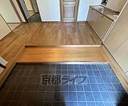 出入りに十分なスペースを確保した玄関です。