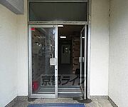 建物入口です。