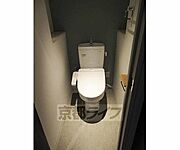 清潔感のあるトイレです