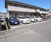 目の前が敷地内駐車場です。