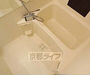 清潔感のあるバスルームです