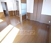 リビング横の洋室です。