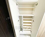 靴収納つきの玄関