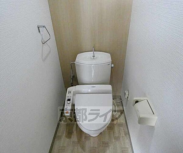 画像7:清潔感のあるトイレです。