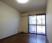 広々としたお部屋です。