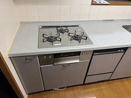3口コンロで便利なキッチンです!