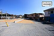 【8号地】