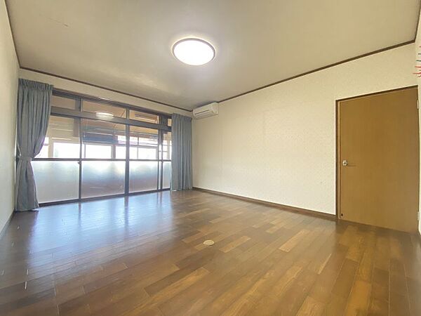 室内を拡大表示