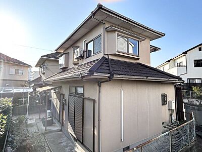 外観：JR鹿児島本線「九産大前」駅まで徒歩約5分の好立地に建つ戸建てです。