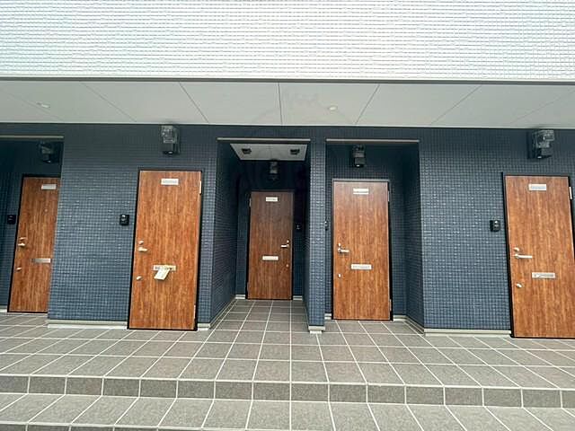 7 / 9