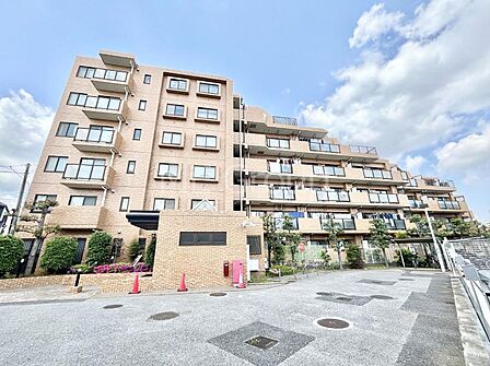 ゆとりが笑顔を生む心地よい生活。陽光と開放感に恵まれた角部屋です!