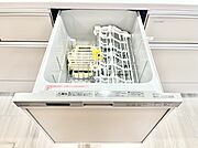 面倒なお片づけは食洗機にお任せ！家事の負担が減って、時間にも気持ちにもゆとりができます。