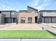 洗練された外観、上質な住空間が広がる室内は永く安心して過ごせる住居です。 