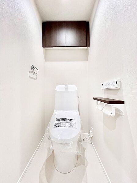 トイレは温水洗浄機能付き  