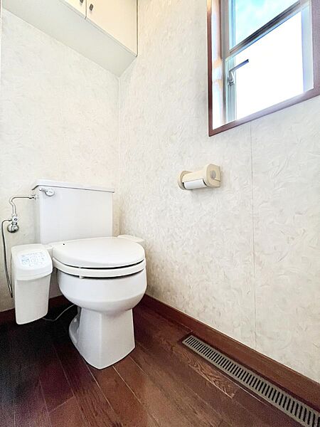 トイレを拡大表示