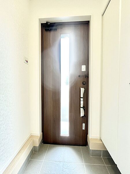 玄関を拡大表示