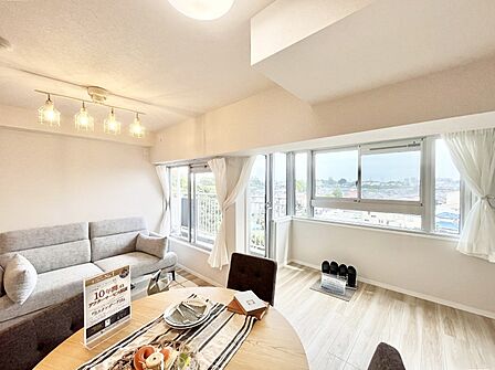ご家族が自然と集まり、賑やかな笑い声で包まれる憩いの空間になりそうですね!