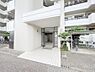 エントランス：落ち着いた雰囲気のエントランス