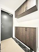 いつも気持ち良くご家族を迎えられる玄関収納付
