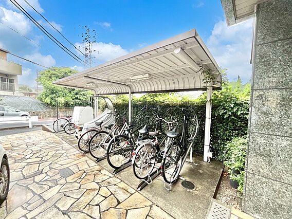 駐輪場  
