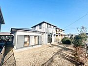 開放感溢れる広々敷地！家族みんながゆったり過ごせるマイホーム。