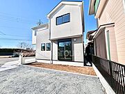 溢れる陽光でご家族の笑顔も輝く