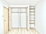 たっぷりの収納スペースでいつでも住空間がスッキリ保てそう