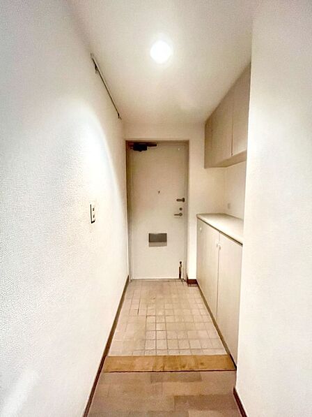 家族の帰宅やお客様をあたたかく迎える玄関