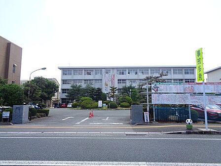 佐賀県立鳥栖工業高校 720m