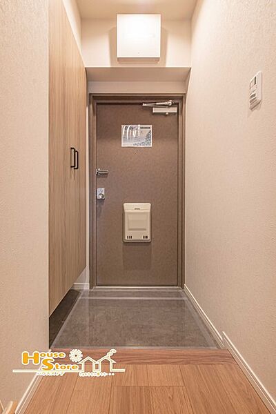 玄関を拡大表示
