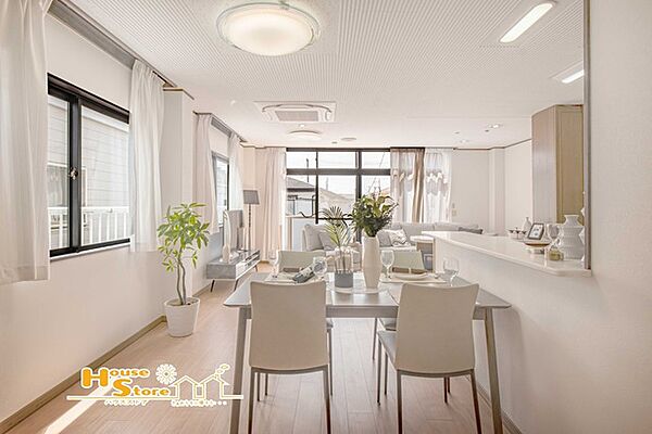リビング/ダイニングを拡大表示